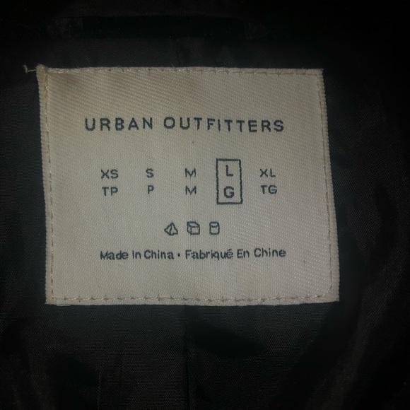 Urban Outfitters Teddy coat - Picture 3 of 4